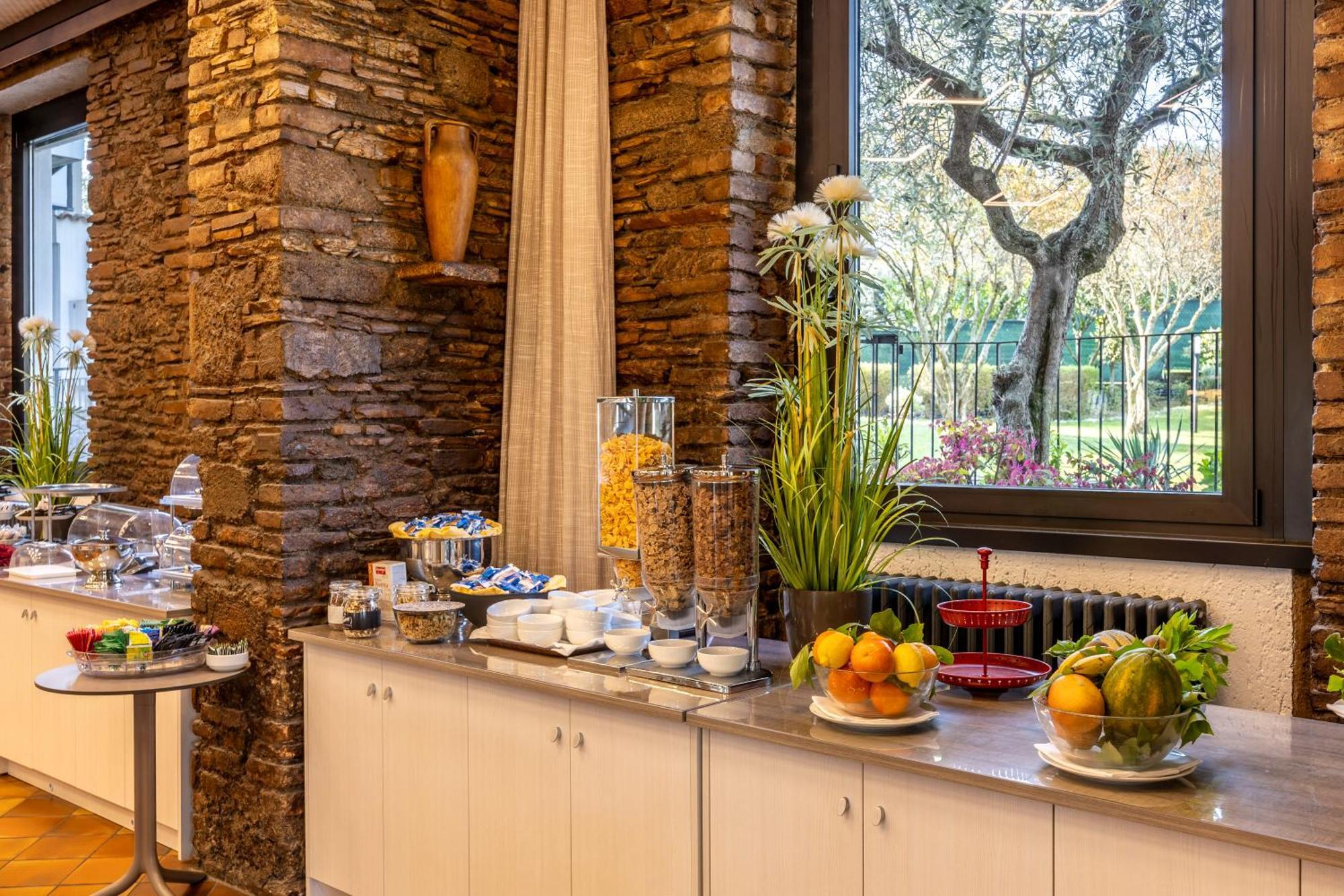 Hotel Ideal Сірміоне Екстер'єр фото