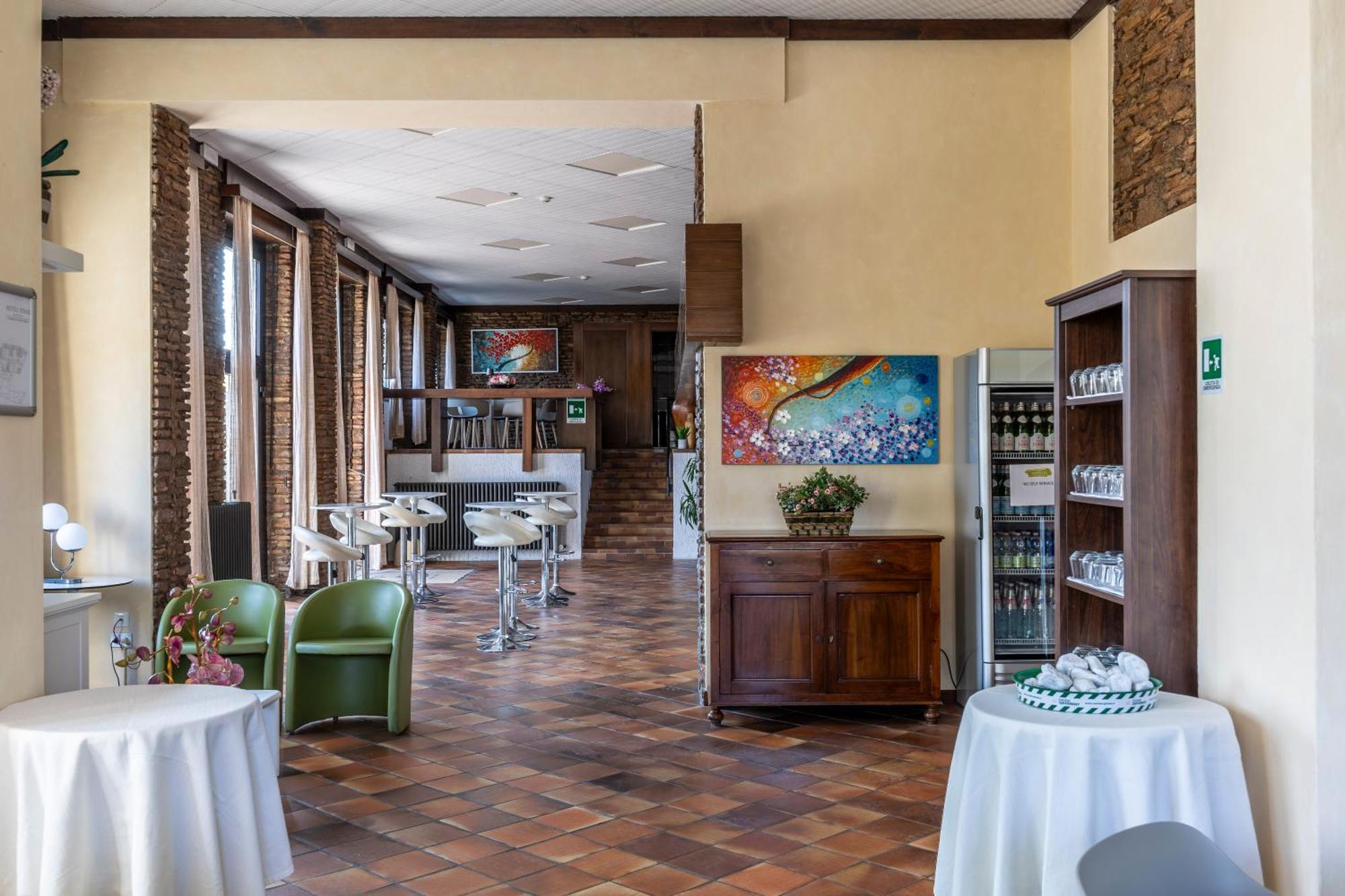 Hotel Ideal Сірміоне Екстер'єр фото