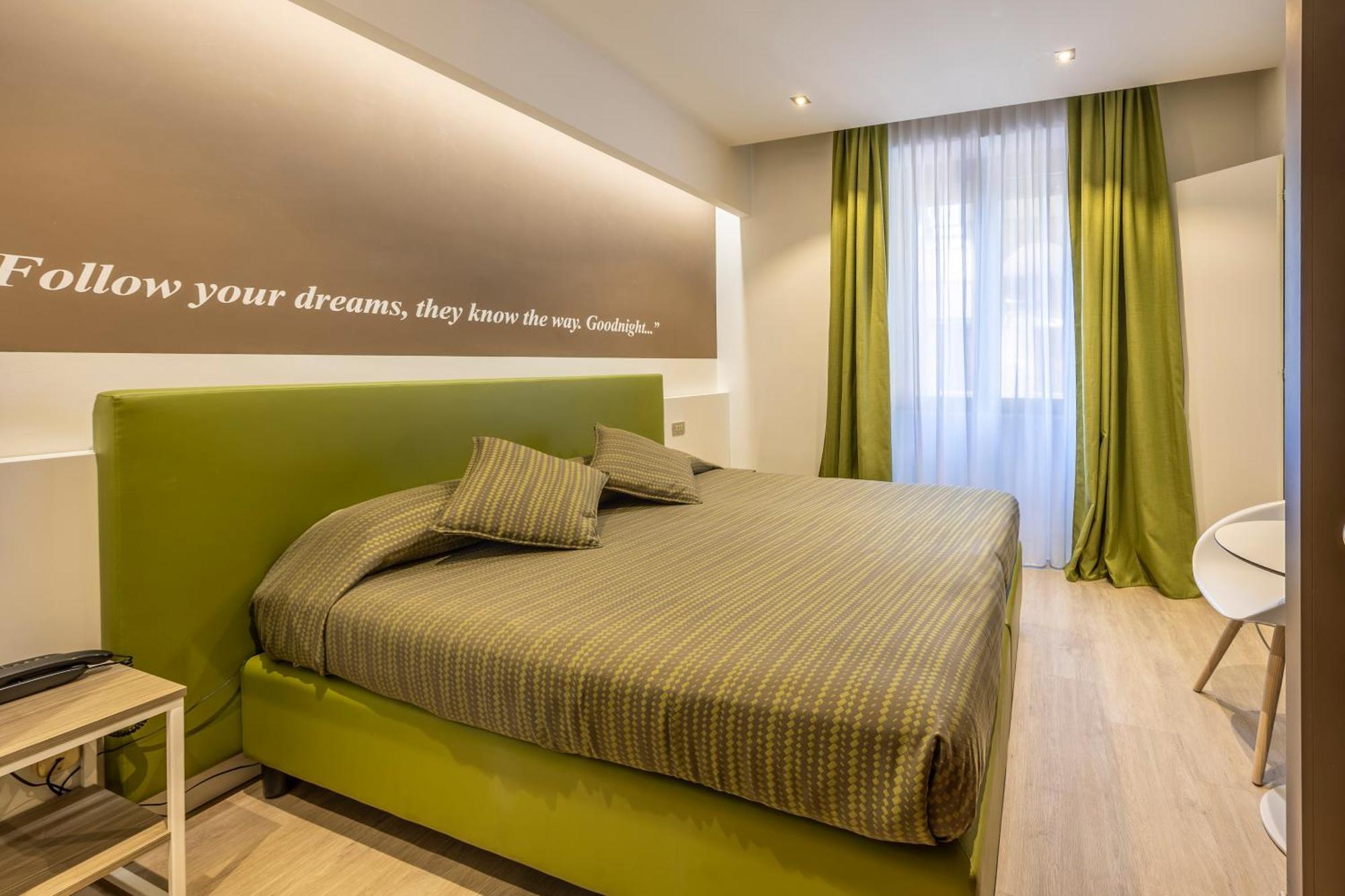 Hotel Ideal Сірміоне Екстер'єр фото