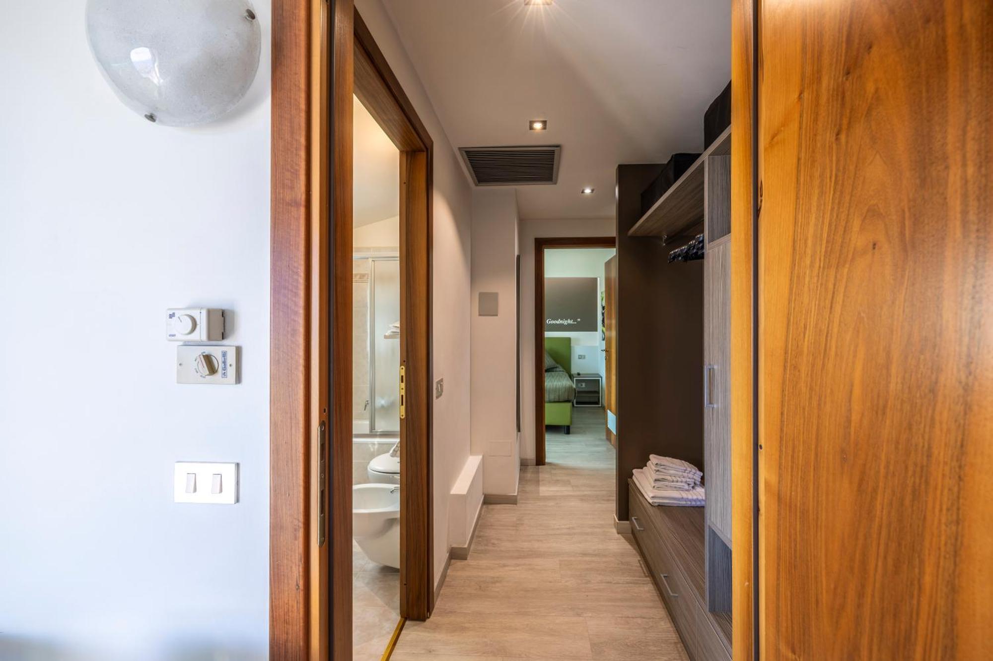 Hotel Ideal Сірміоне Екстер'єр фото