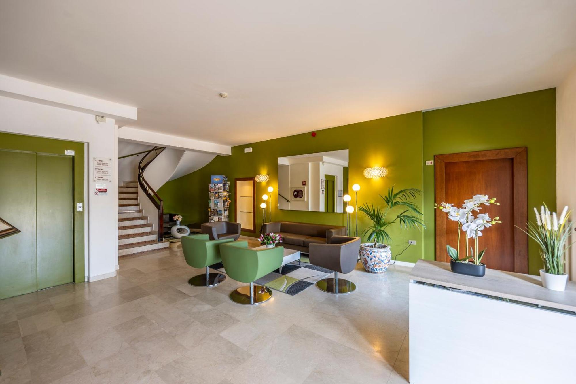 Hotel Ideal Сірміоне Екстер'єр фото
