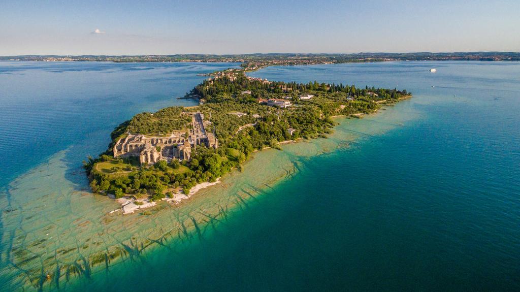 Hotel Ideal Сірміоне Екстер'єр фото