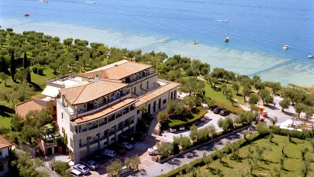 Hotel Ideal Сірміоне Номер фото